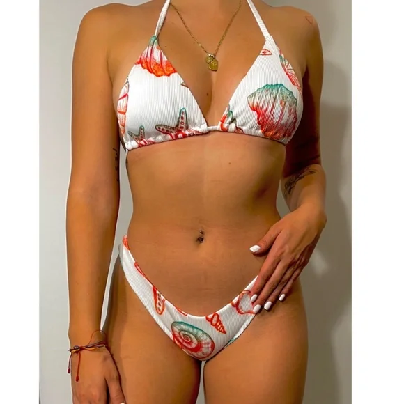 BathingSuits - Picture 9 of 16